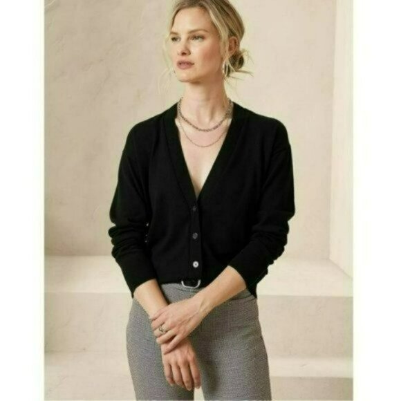 Banana Republic Women's Long Sleeve Cotton Blend Knit Button-up Cardigan - Picture 3 of 10